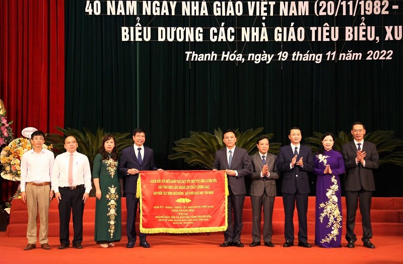 Description: Ngành Giáo dục Thanh Hóa long trọng kỷ niệm 40 năm ngày Nhà giáo Việt Nam 20-11